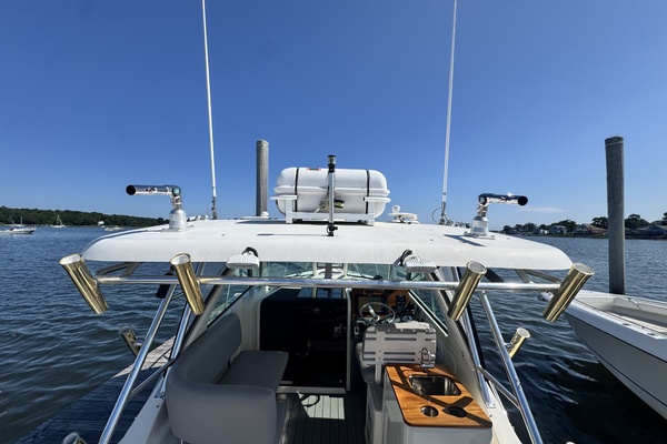 33ft Pursuit Yacht For Sale
