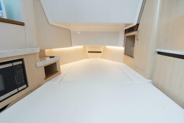 34ft Regal Yacht For Sale
