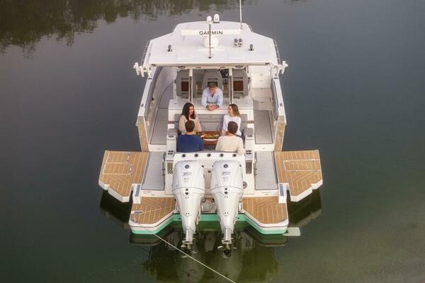 34ft Regal Yacht For Sale