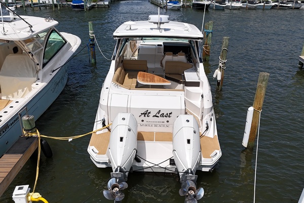 At Last  32ft Sea Ray Yacht For Sale