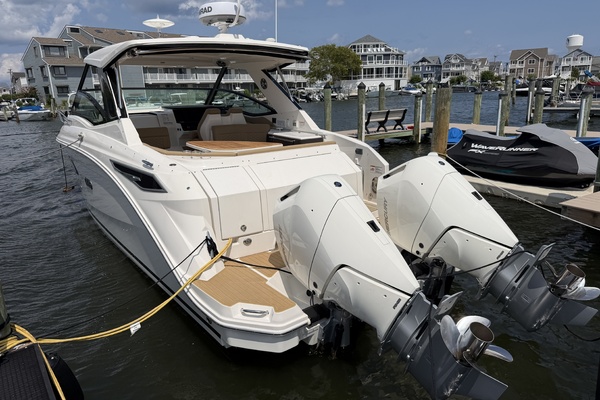 At Last  32ft Sea Ray Yacht For Sale