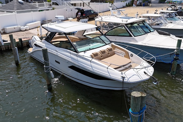 At Last  32ft Sea Ray Yacht For Sale