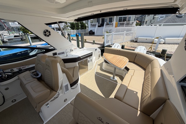 At Last  32ft Sea Ray Yacht For Sale