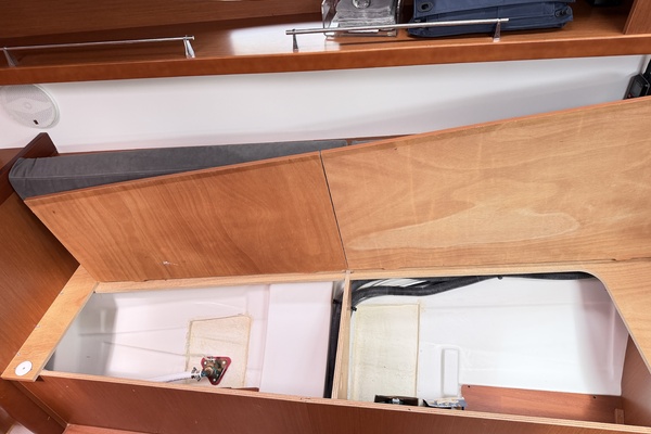 Mystique 37ft Beneteau Yacht For Sale