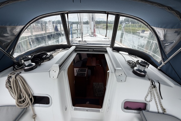 Mystique 37ft Beneteau Yacht For Sale