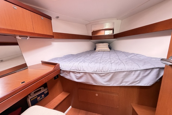Mystique 37ft Beneteau Yacht For Sale