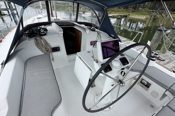 Mystique 37ft Beneteau Yacht For Sale