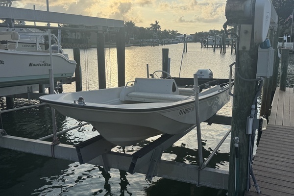 17-ft-Boston Whaler-1992-17 Montauk- Tierra Verde Florida United States  yacht for sale