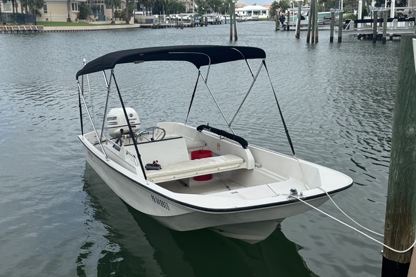 17ft Boston Whaler Yacht For Sale