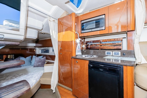 37ft Sea Ray Yacht For Sale