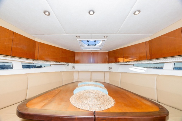 37ft Sea Ray Yacht For Sale