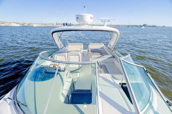 2013 Sea Ray 37