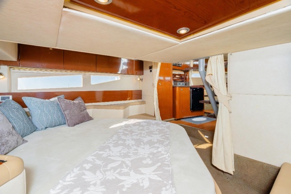 37ft Sea Ray Yacht For Sale