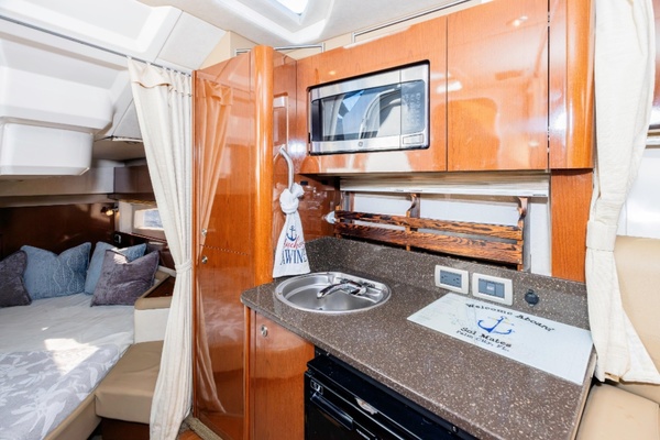 37ft Sea Ray Yacht For Sale