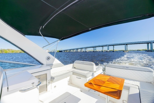 2013 Sea Ray 37