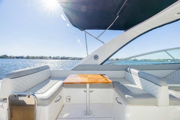 37ft Sea Ray Yacht For Sale