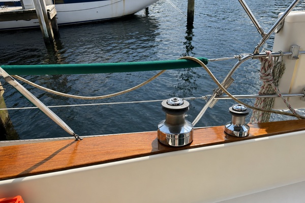 Michael Leslie 40ft Caliber Yacht For Sale
