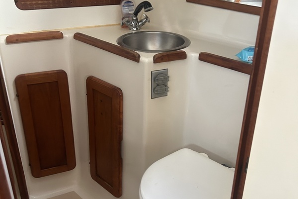 Michael Leslie 40ft Caliber Yacht For Sale