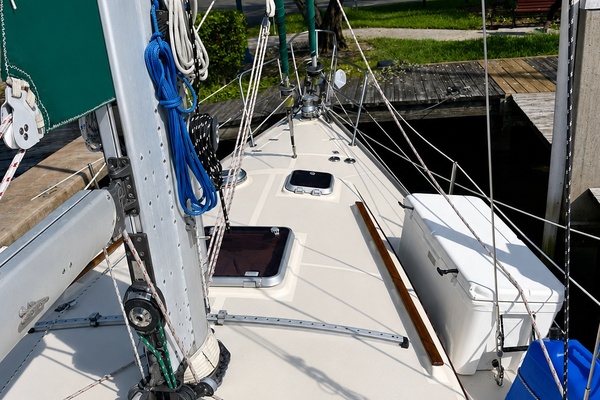 Michael Leslie 40ft Caliber Yacht For Sale