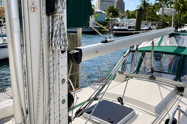 Michael Leslie 40ft Caliber Yacht For Sale
