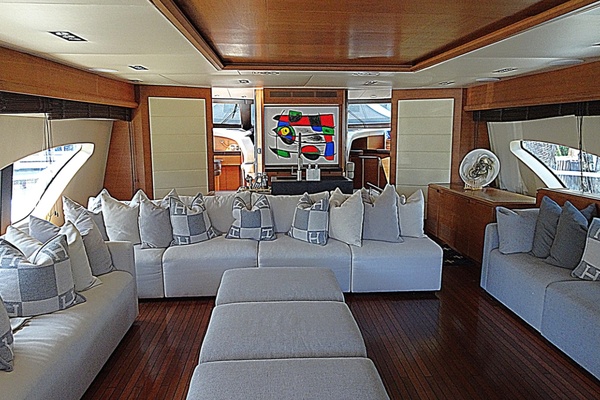 100ft Azimut Yacht For Sale