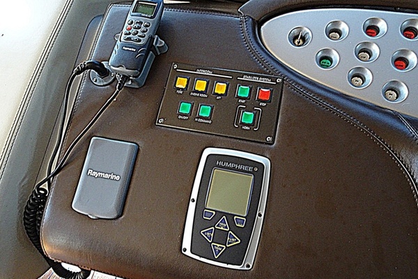 2010 Azimut 100