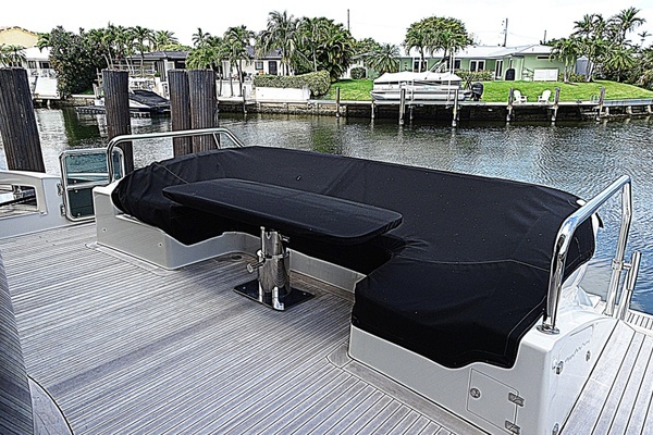 2010 Azimut 100