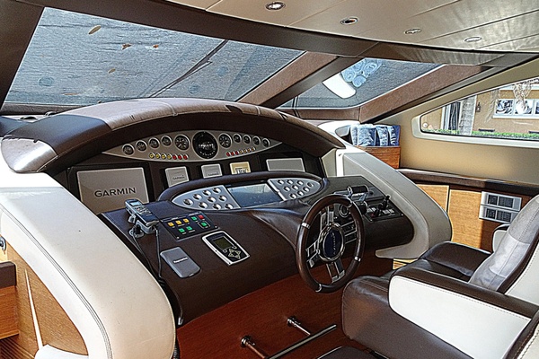 100ft Azimut Yacht For Sale