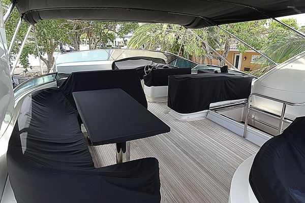 100ft Azimut Yacht For Sale