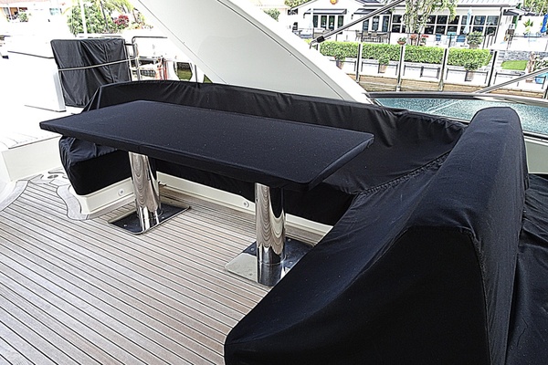 100ft Azimut Yacht For Sale