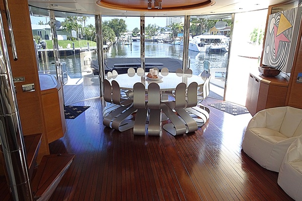 100ft Azimut Yacht For Sale