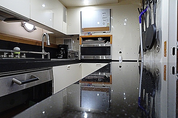 2010 Azimut 100