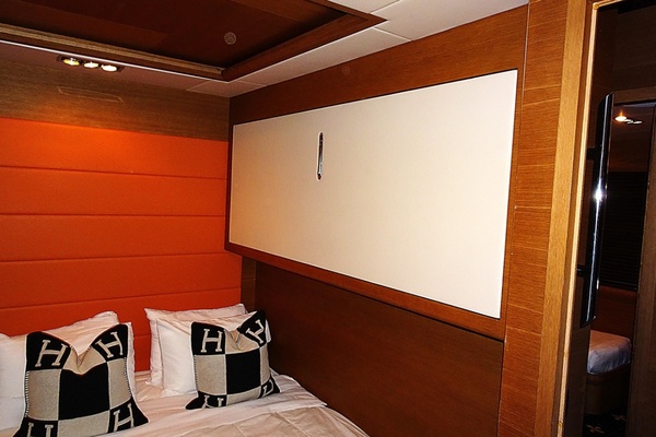 100ft Azimut Yacht For Sale