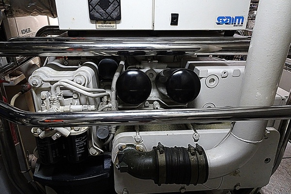 2010 Azimut 100