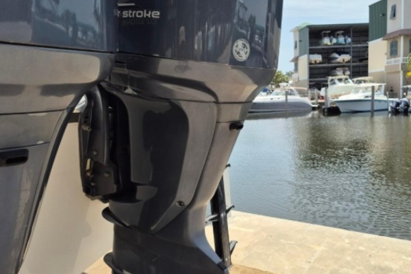 30ft Robalo Yacht For Sale