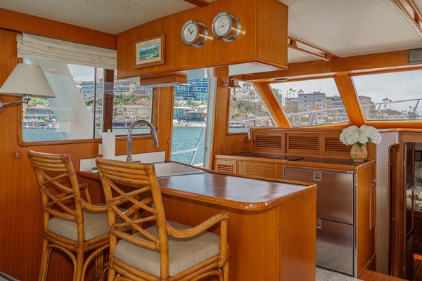 Offshore Yachts Sedan Yacht For Sale