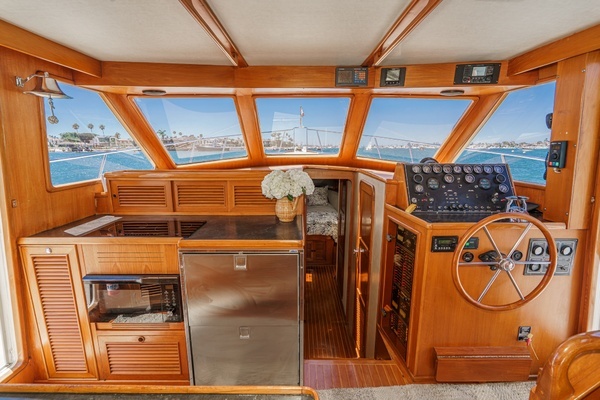 Offshore Yachts Sedan Yacht For Sale