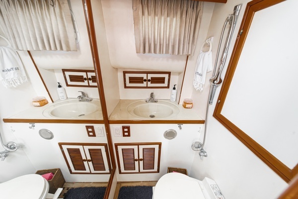 Offshore Yachts Sedan Yacht For Sale