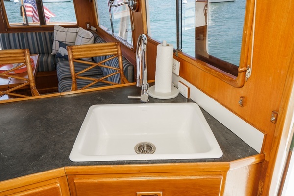 Offshore Yachts Sedan Yacht For Sale