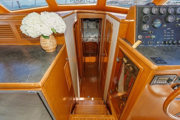Offshore Yachts Sedan Yacht For Sale
