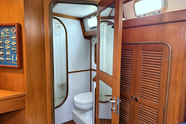 48ft Tayana Yacht For Sale
