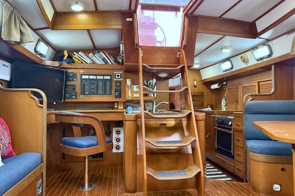 48ft Tayana Yacht For Sale
