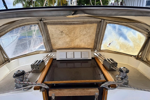 48ft Tayana Yacht For Sale