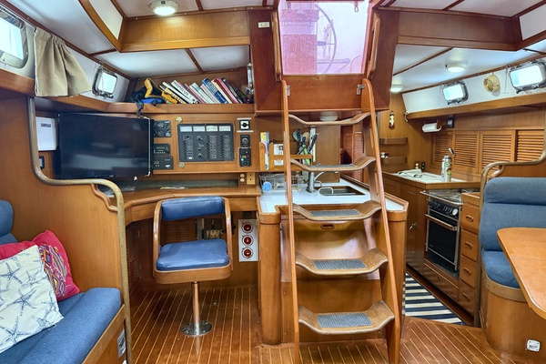 48ft Tayana Yacht For Sale
