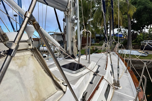 48ft Tayana Yacht For Sale