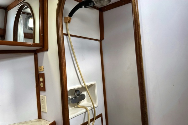 48ft Tayana Yacht For Sale