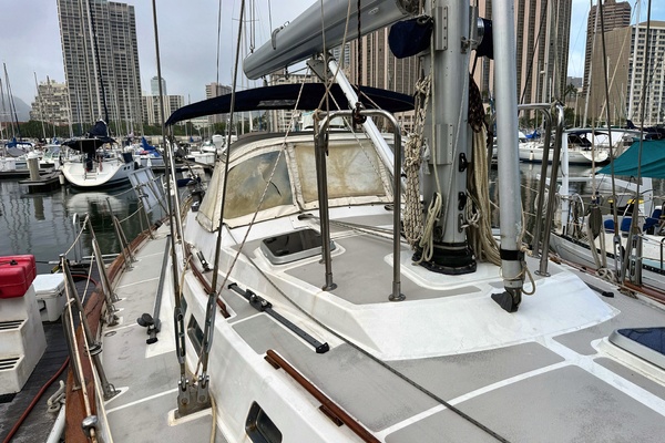 48ft Tayana Yacht For Sale