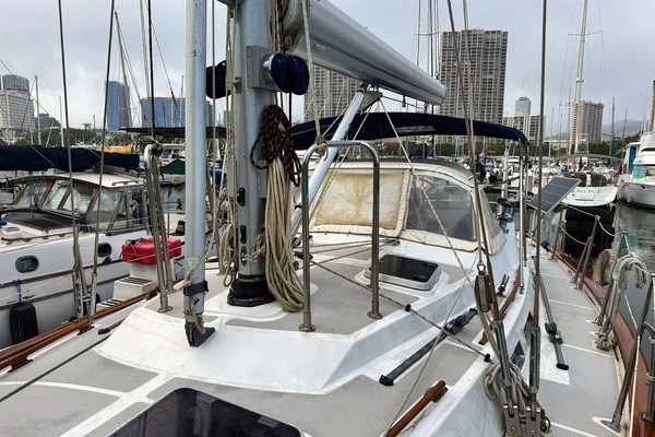 48ft Tayana Yacht For Sale