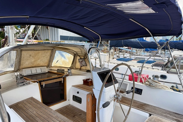 48ft Tayana Yacht For Sale
