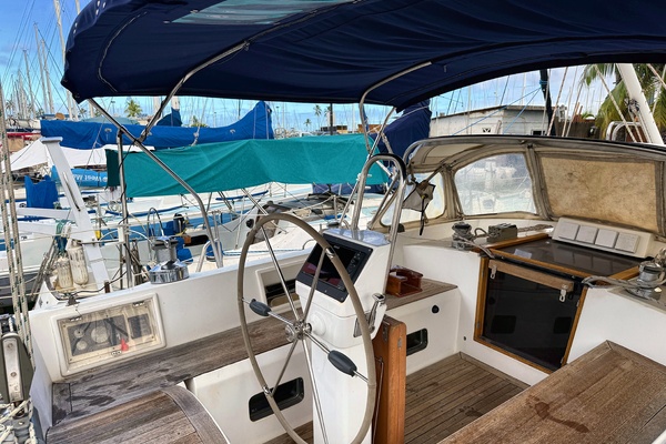 48ft Tayana Yacht For Sale